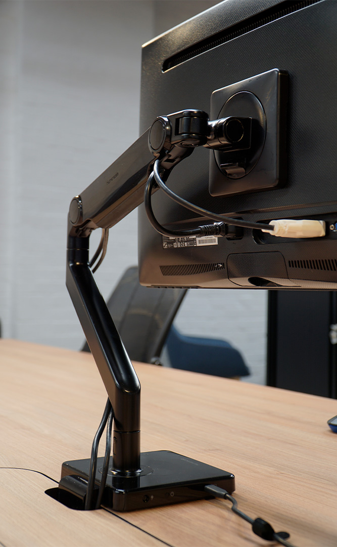 M2.1 Monitor Arm by Humanscale